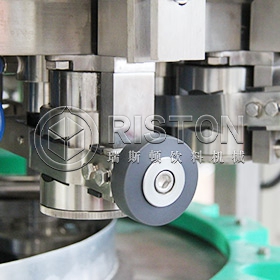 Can Beverage Filling Machine